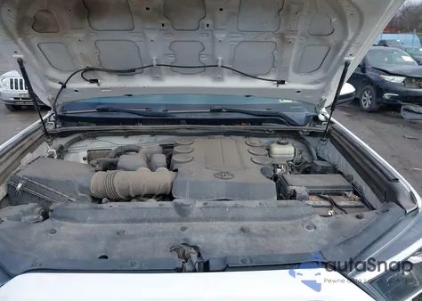 2020 Toyota 4Runner Sr5 z USA, uszkodzony, nr VIN JTEBU5JR4L5772818